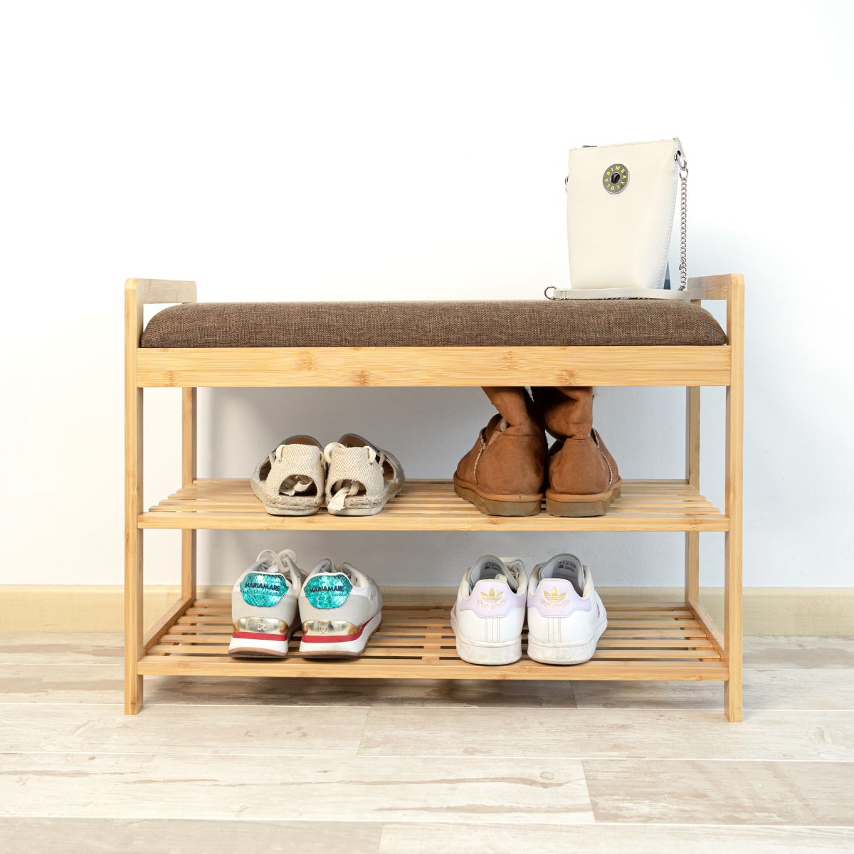Banco-zapatero-MOA-Vinthera-2-estantes-con-asiento-acolchado-natural-50x70x30-cm