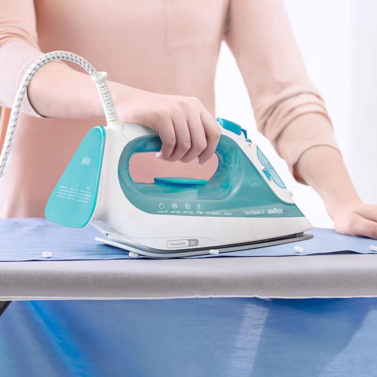 Plancha-de-vapor-Braun-TexStyle-3-SI-3043-2350W-270-ml-blanco-verde-animada