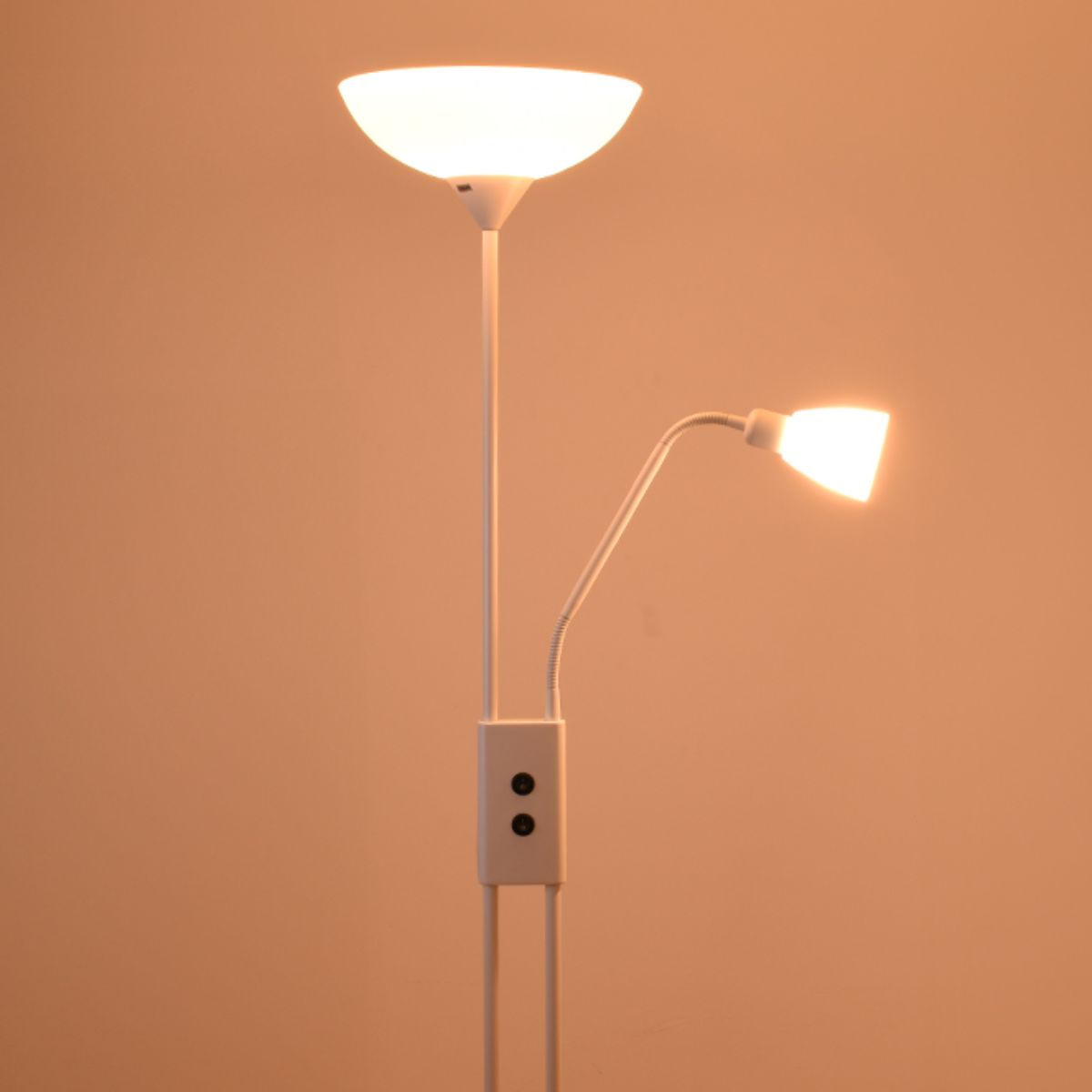Lampara-de-pie-Milano-Belair-40W-con-luz-de-lectura-blanco-Ø28x170-cm-animada