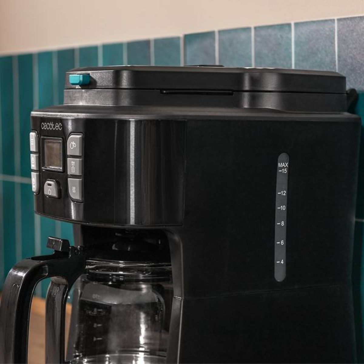 Cafetera-de-goteo-Cecotec-Coffee-66-Grind-Drop-12-tazas-acero-inox-negro-detalle