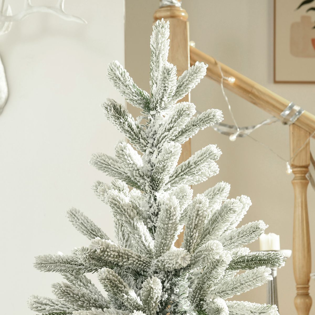 Árbol de Navidad nevado Homcom 521 ramas base plegable verde/blanco Ø90x150 cm