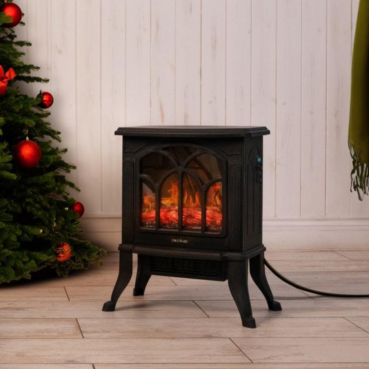 Chimenea-electrica-de-pie-Cecotec-ReadyWarm-1500-Flames-1500W-2-niveles-negro-animada