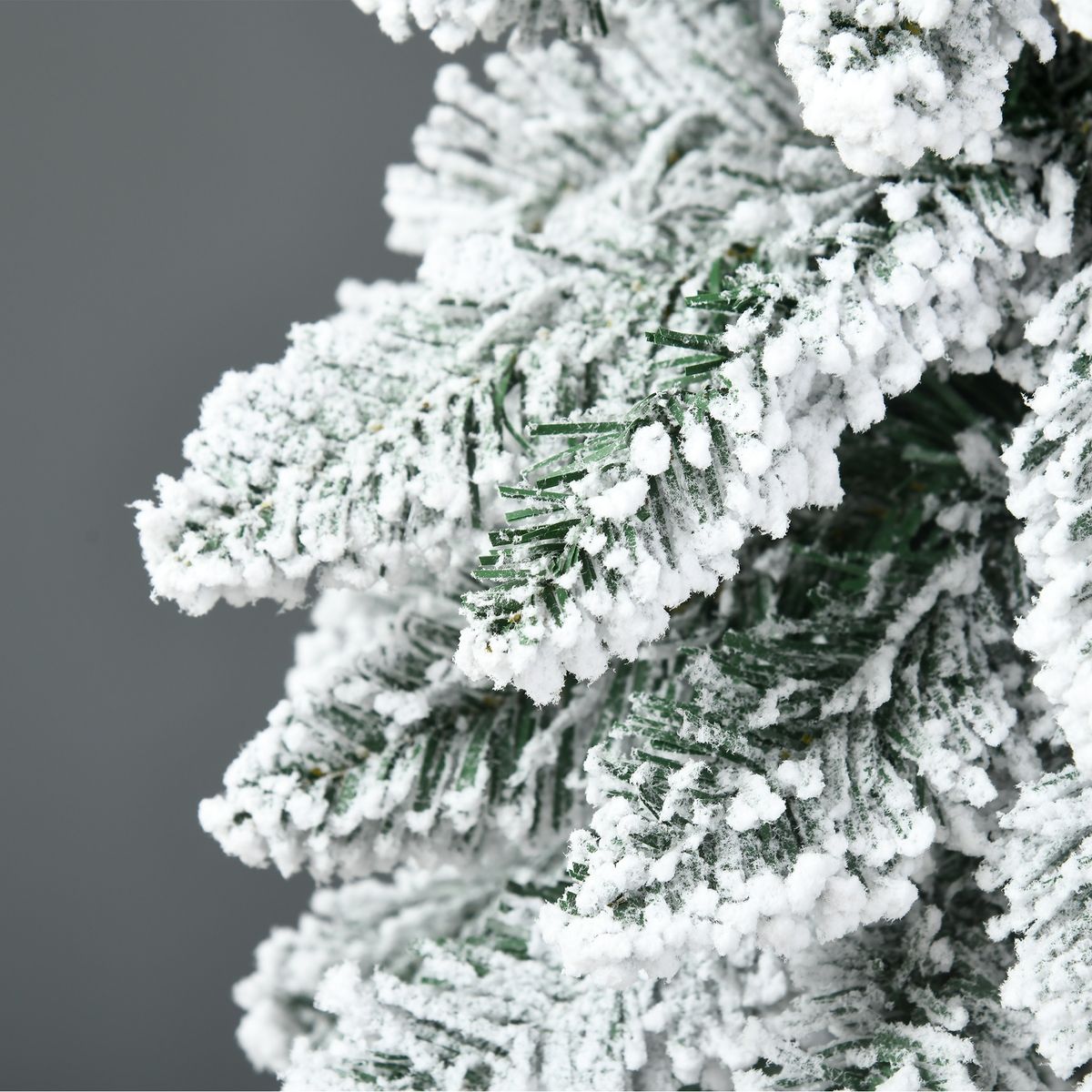 Árbol de Navidad Homcom 523 ramas efecto nevado verde Ø74x180 cm
