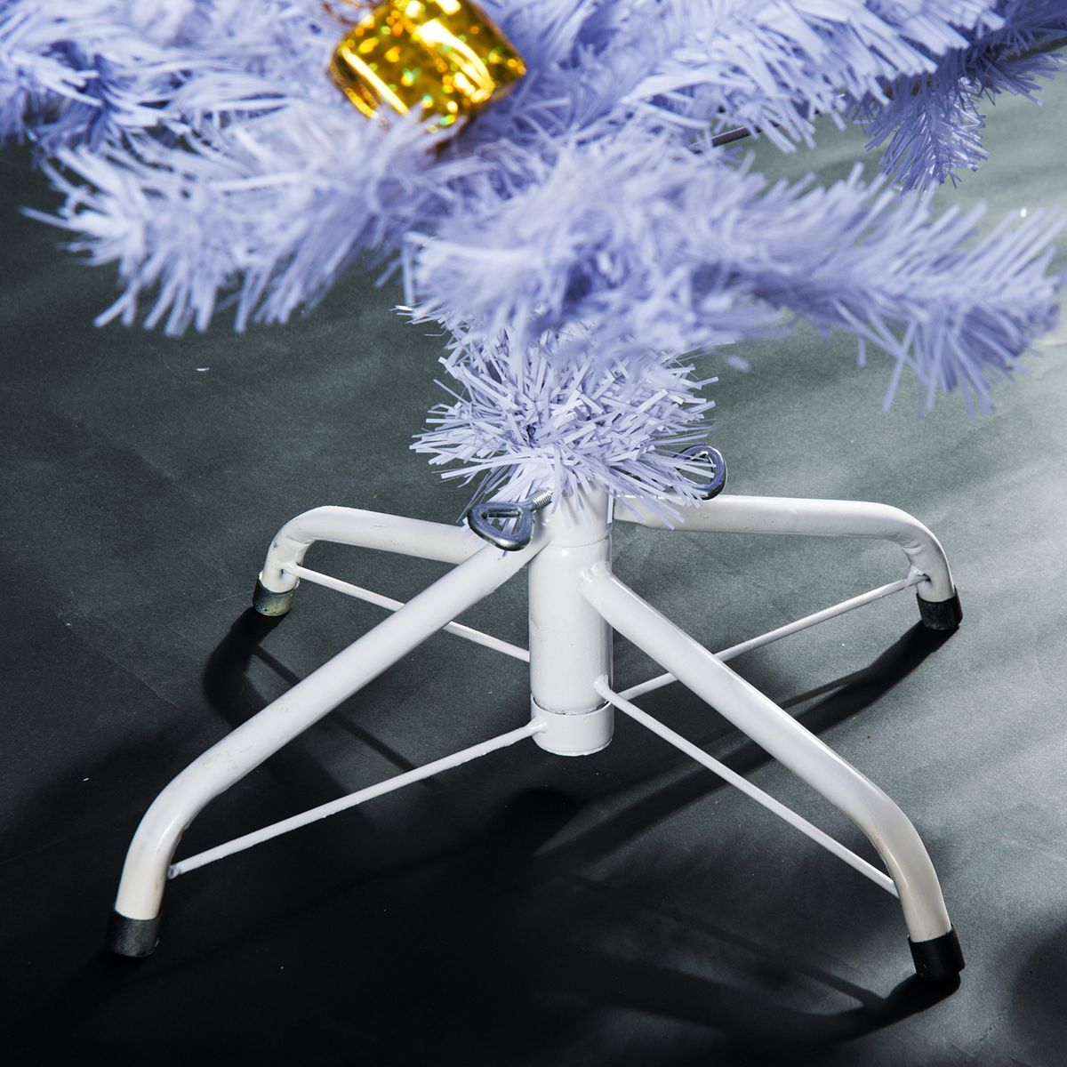 Árbol de Navidad Homcom 680 ramas 48 decoraciones blanco Ø85x150 cm base