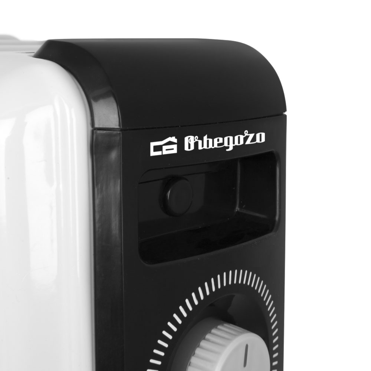 Radiador-de-aceite-Orbegozo-RF1500-1500W-7-elementos-blanco-63x28x34-cm-detalle