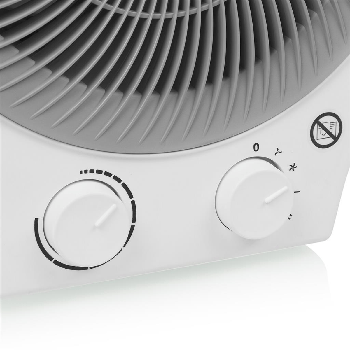 Calefactor ventilador Tristar KA-5140 2000W  controles