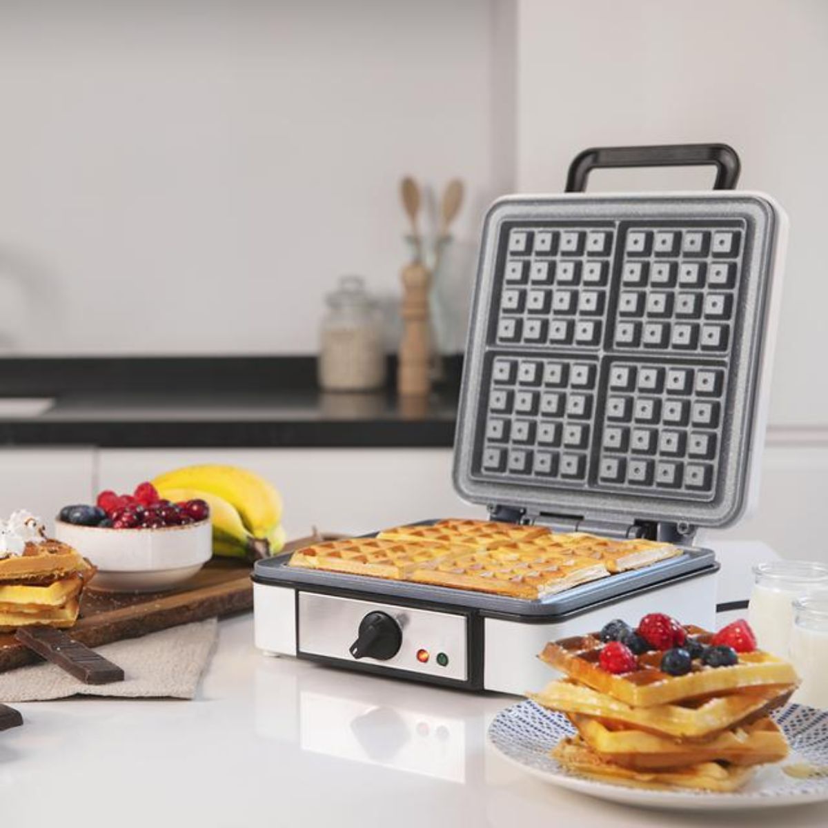 Gofrera Cecotec Fun Gofrestone 4Inox 1200W antiadherente negro