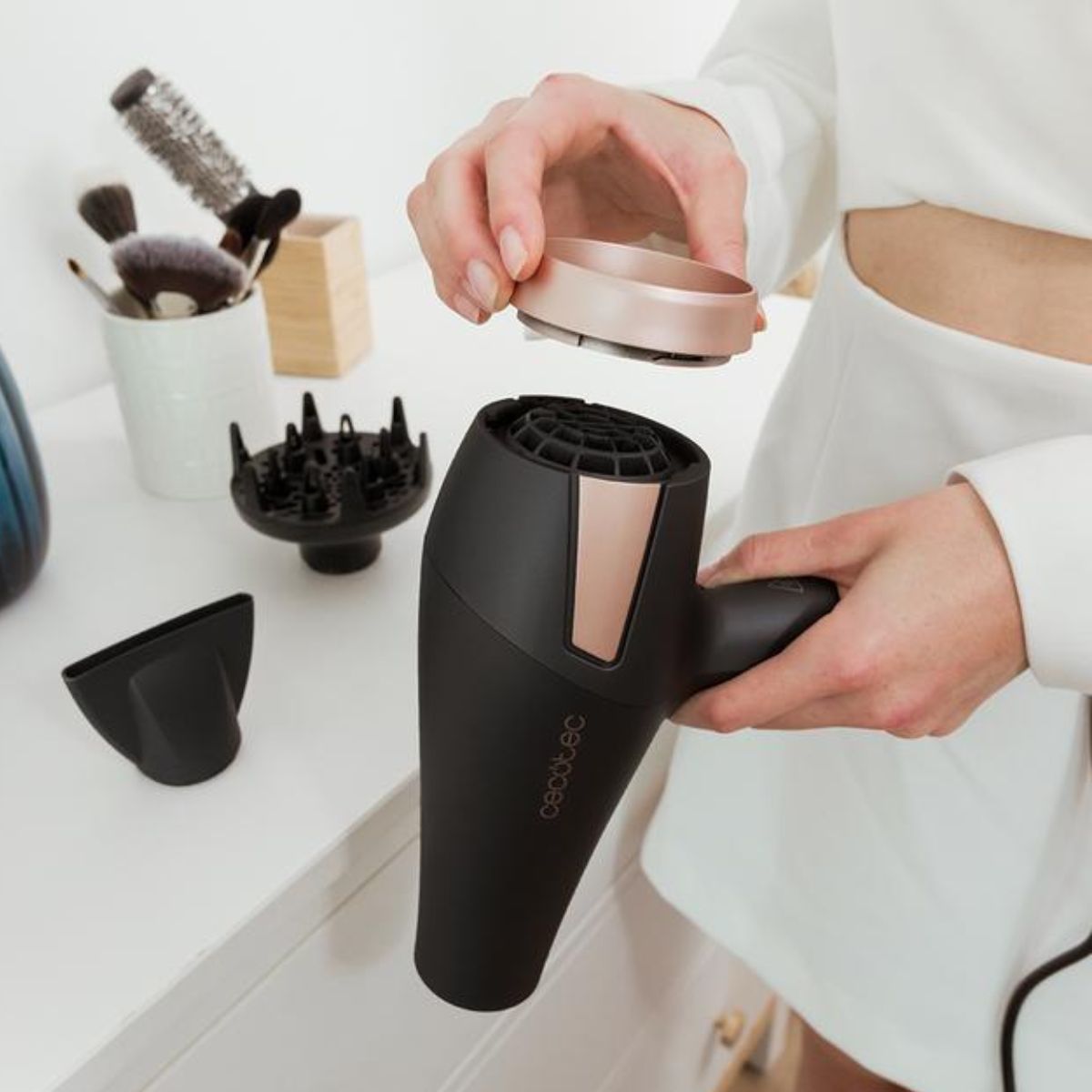 Secador de pelo Cecotec IoniCare Elegance AC 2400 W tecnología de iones negro