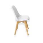 Silla Escandinava asiento acolchado con respaldo curvo blanco/natural perfil