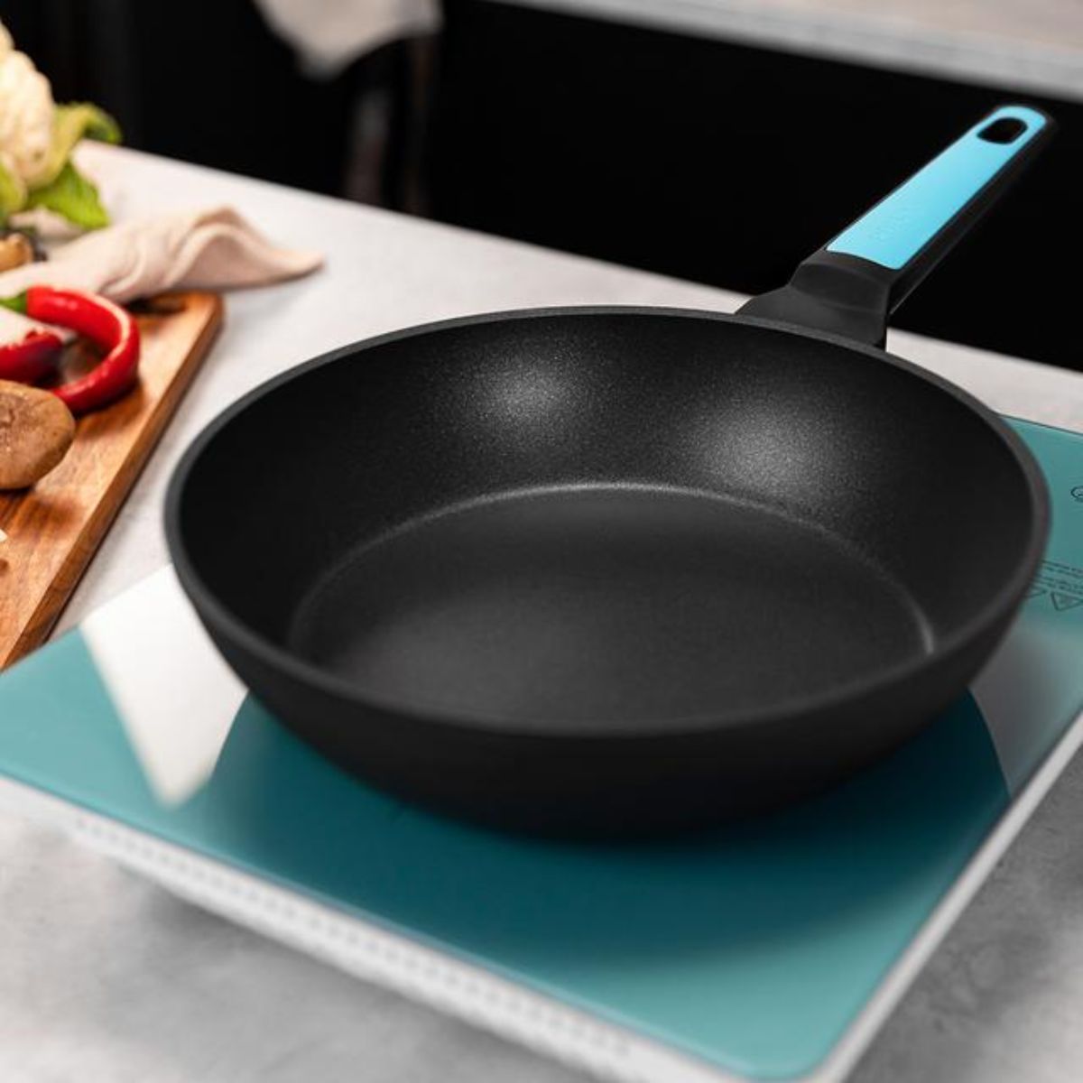Sartén Cecotec Polka Platinum Bucket Thunder aluminio forjado negro animada