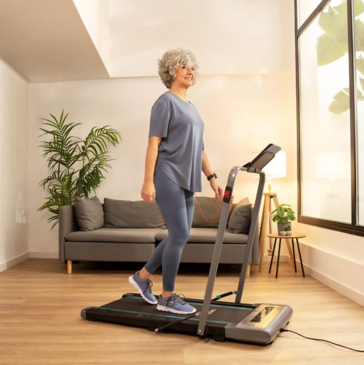 Cinta de andar Cecotec DrumFit WayHome 600 Pad 550W 6km/h negro animada
