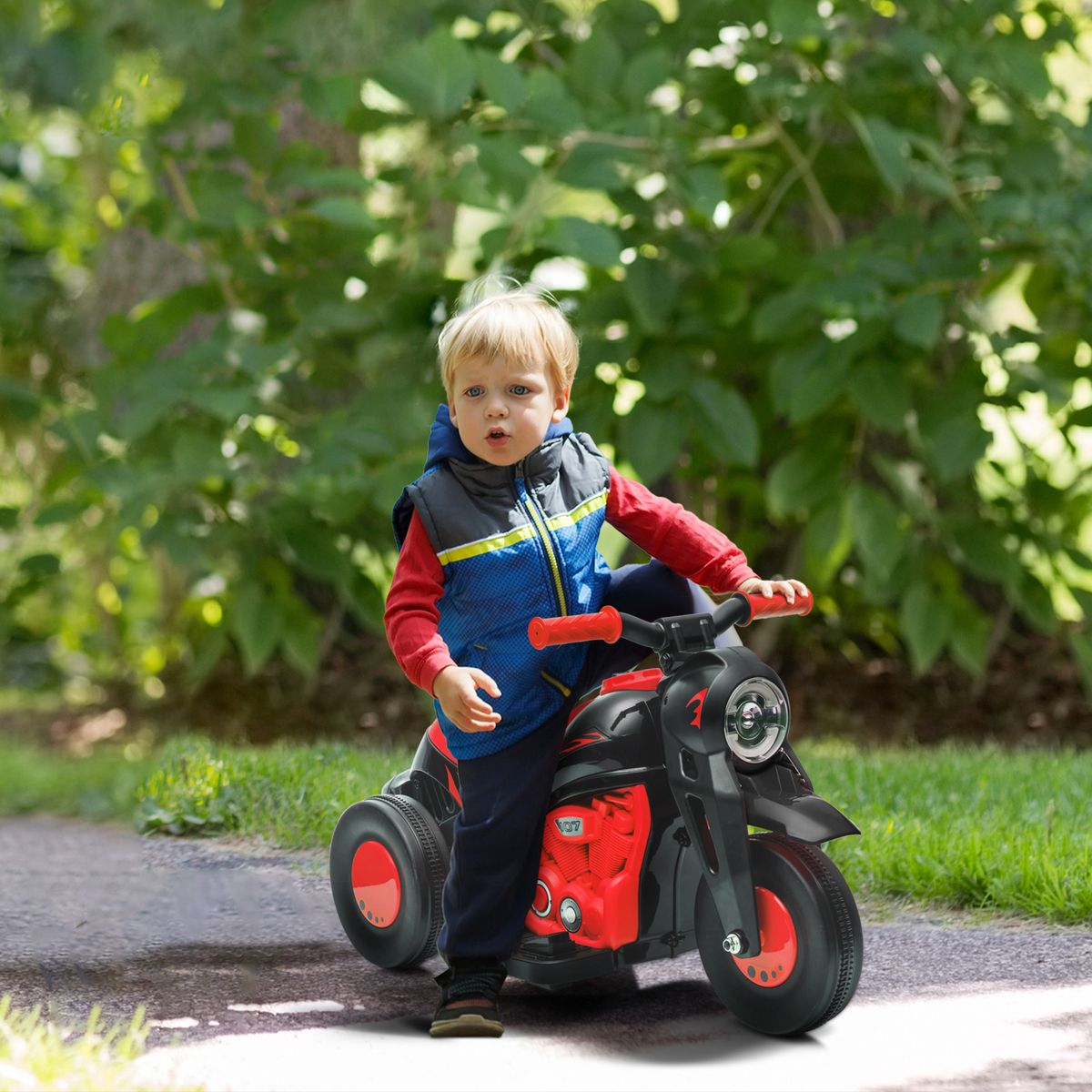 Descubre la moto eléctrica infantil de Aiyaplay: divertida, segura y con burbujas y música. Diseño llamativo, faro funcional y velocidad ideal para los niños.