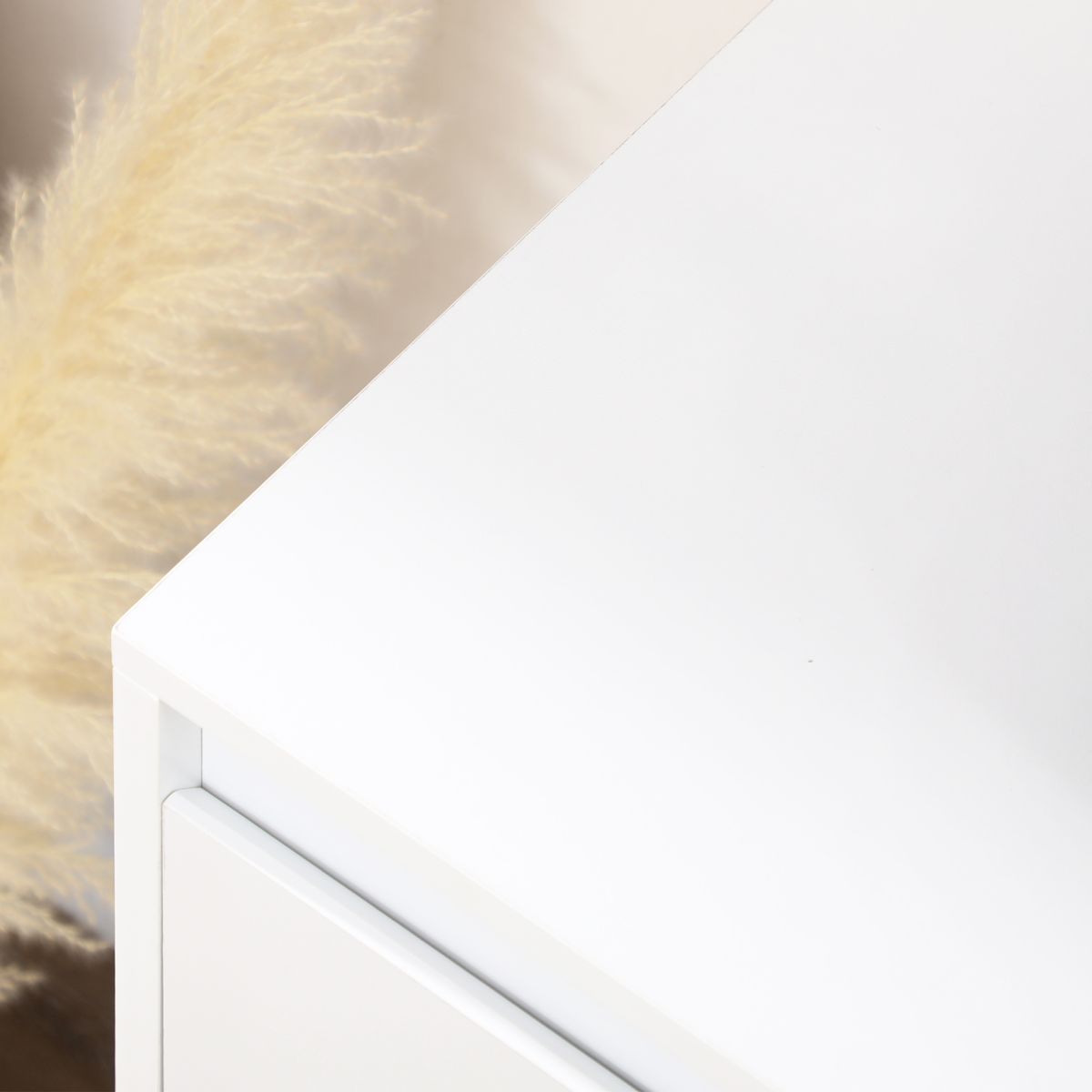 Aparador Zafiro Homcom 3 puertas blanco 85x120x35 cm detalle