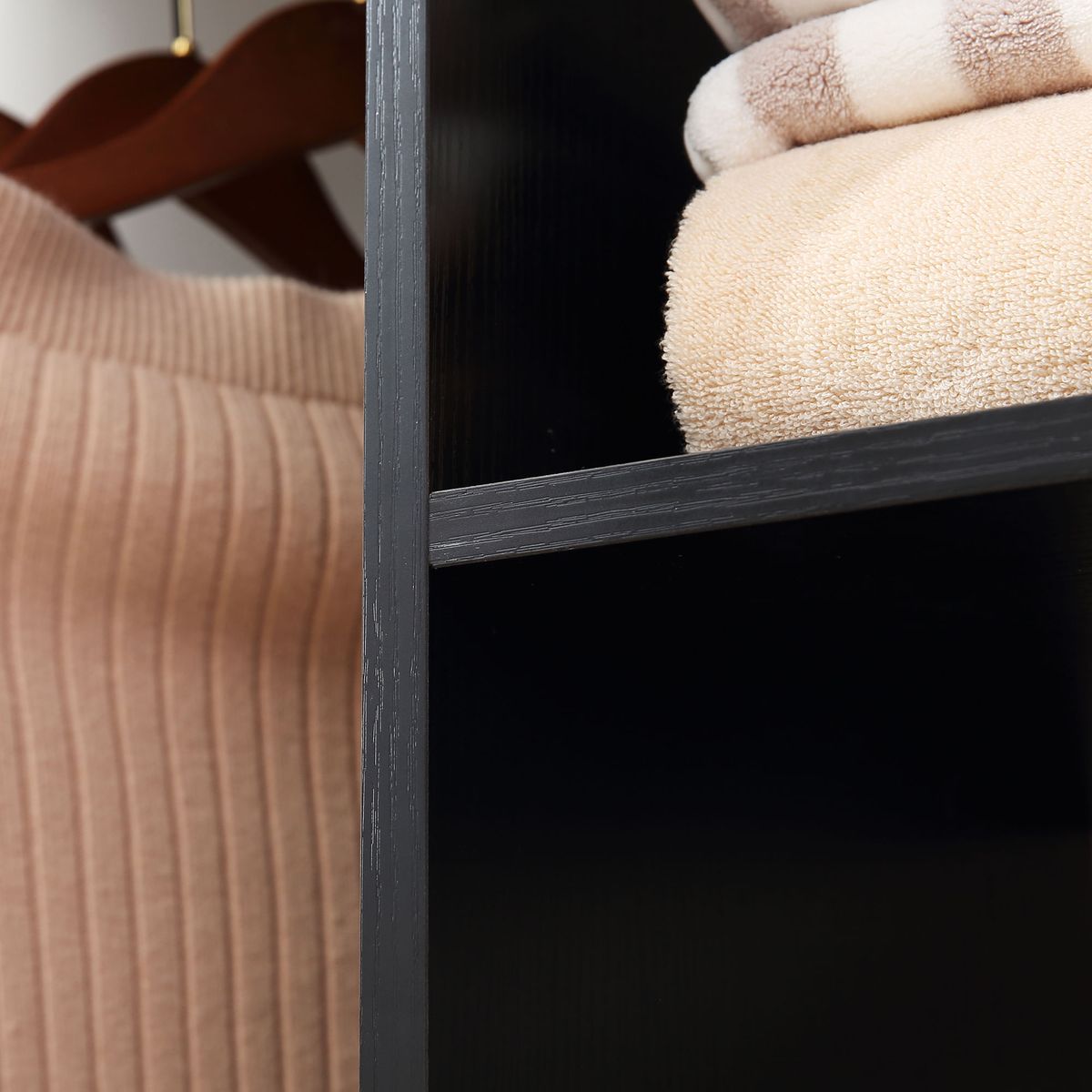 Armario-abierto-Valentin-Homcom-2-barras---3-estantes---ruedas-negro-128x120x40-cm-