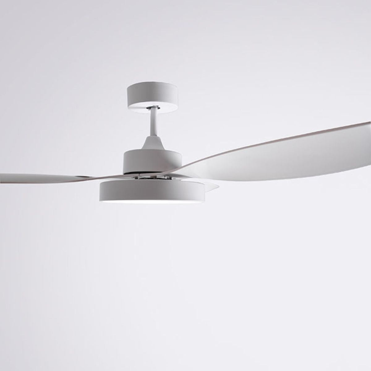 Ventilador-de-techo-Tulum-25W-3-aspas-3-colores-LED-blanco-frontal