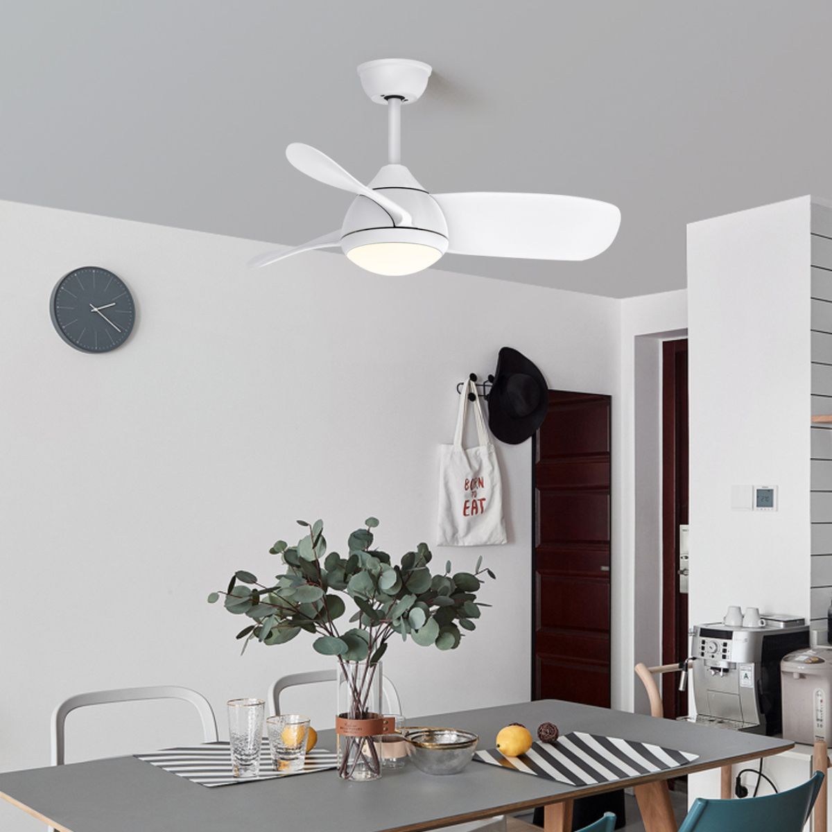 Ventilador-de-techo-Cosmos-luz-LED-3-aspas-mando-a-distancia-blanco-Ø91-cm-animada