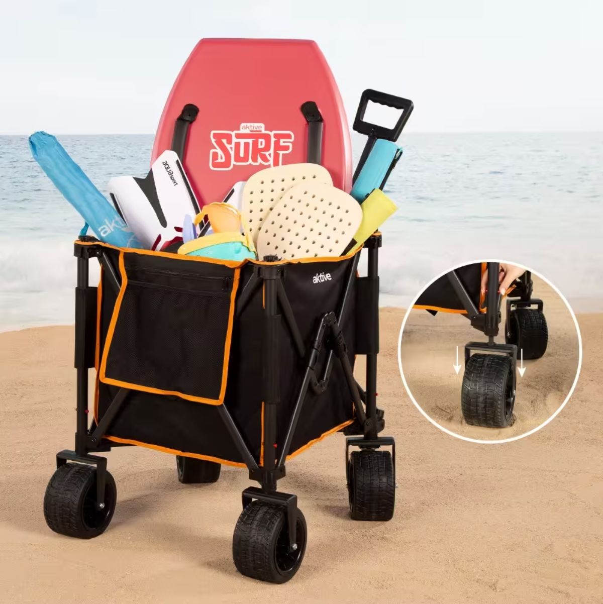 Carro-de-playa-Aktive-diseño-plegable---ruedas-negro-71-105x52-cm-ambientada-playa