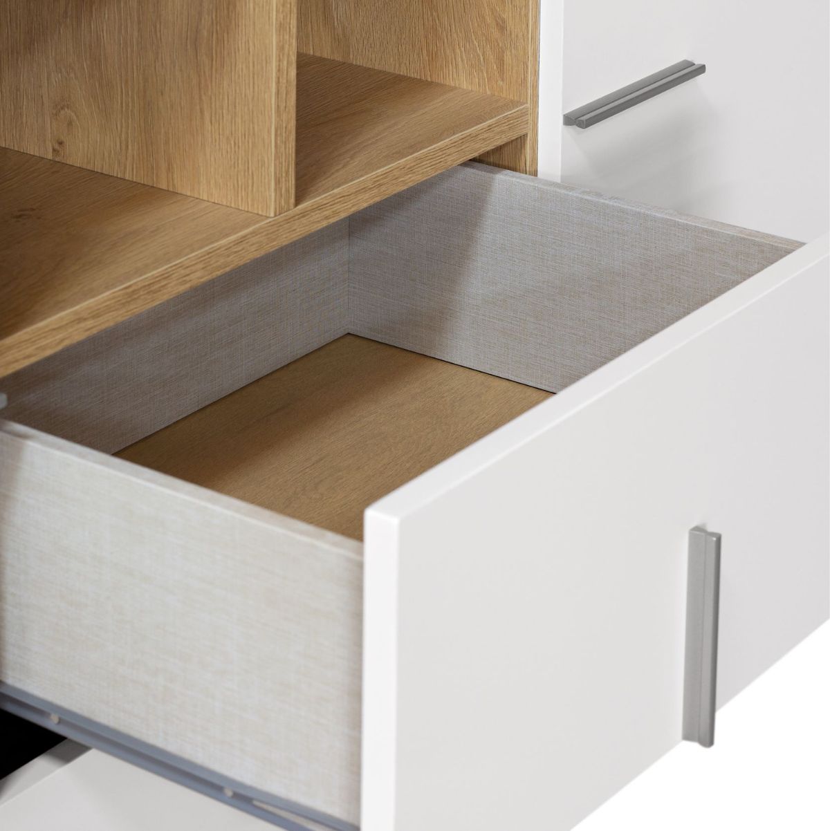 Aparador-Arauco-2-puertas---4-compartimentos---2-cajones-roble-blanco-101x150x40-cm-detalle
