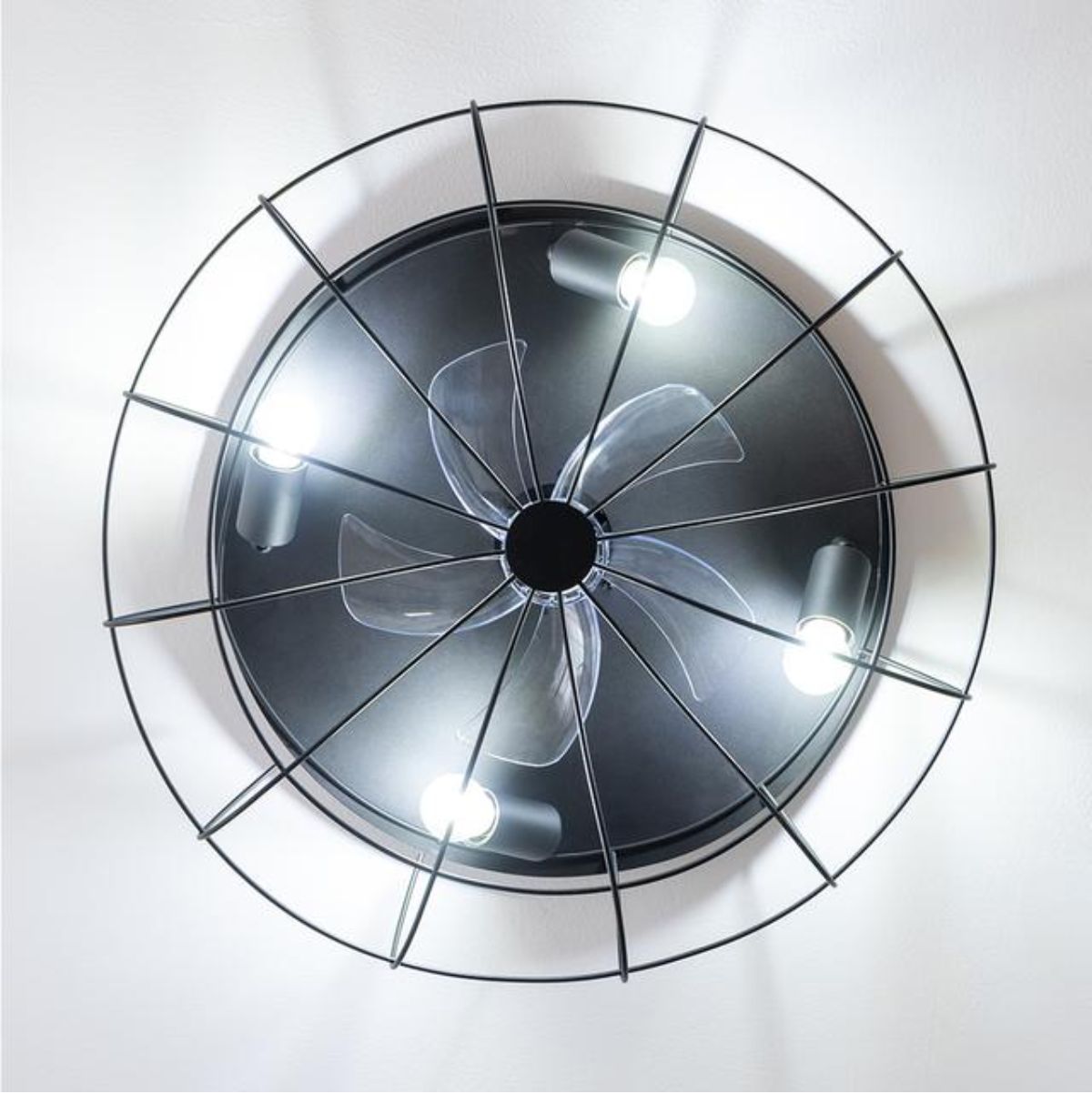 Ventilador-de-techo-Cecotec-EnergySilence-LampAero-600-20W-5-aspas-mando-a-distancia-negro-Ø28-cm-luces