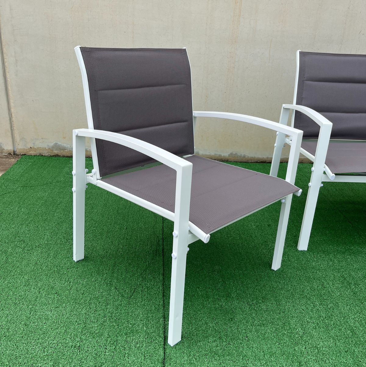 Conjunto-de-jardin-Elba-1-sofa---2-sillas---mesa-blanco-marron