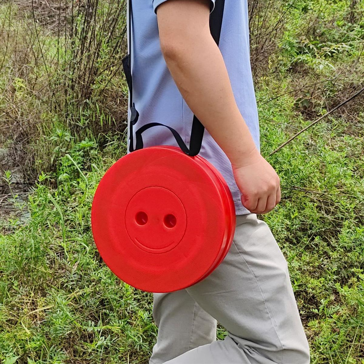 Taburete-plegable-Thulos-TH-HW01-con-asa-hasta-250kg-rojo-negro-Ø255-cm