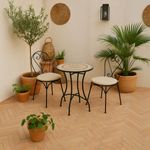 Mesa-de-jardin-diseño-mosaico-multicolor-Ø60x71-cm-ambientada
