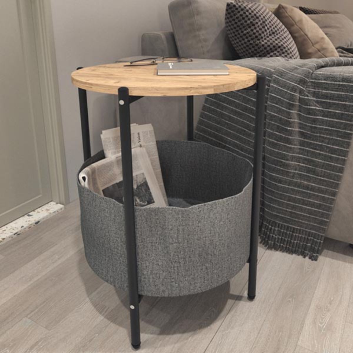 Mesa-de-centro-Ludia-compartimento-almacenaje-gris-natural-Ø43x60-cm-ambientada