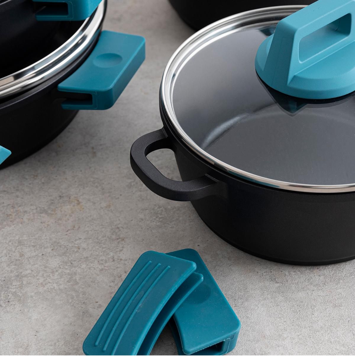 Tartera-Confort-Quid-con-tapa-aluminio-fundido-azul-negro-Ø24-cm-detalle