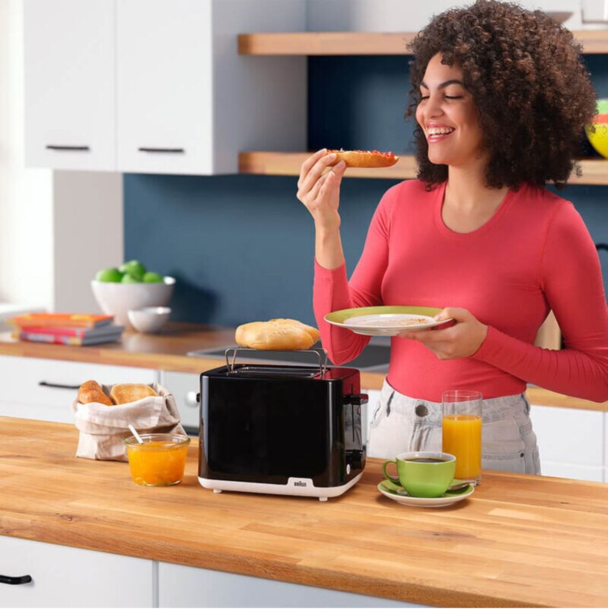 Tostador-Braun-HT1010BK-900W-2-ranuras-8-niveles-negro-ambientada