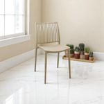 Silla-Duna-apilable-beige-785x38x49-cm-ambientada
