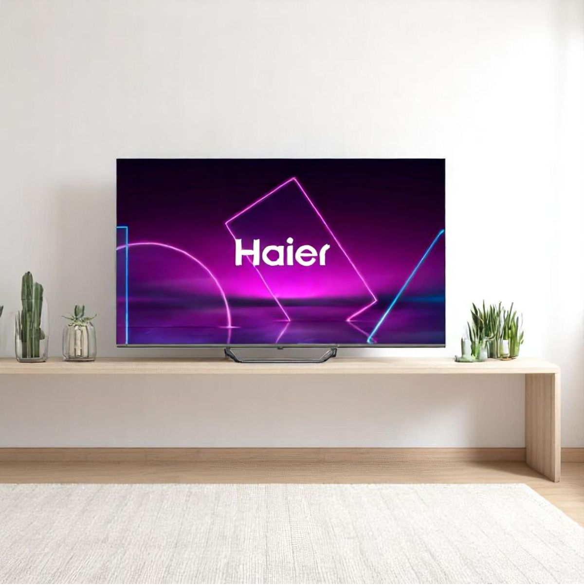 Televisor-Smart-TV-Haier-H65S80EUX-S80E-Series-65’’-QLED-4K-Google-TV-F-negro-ambientada