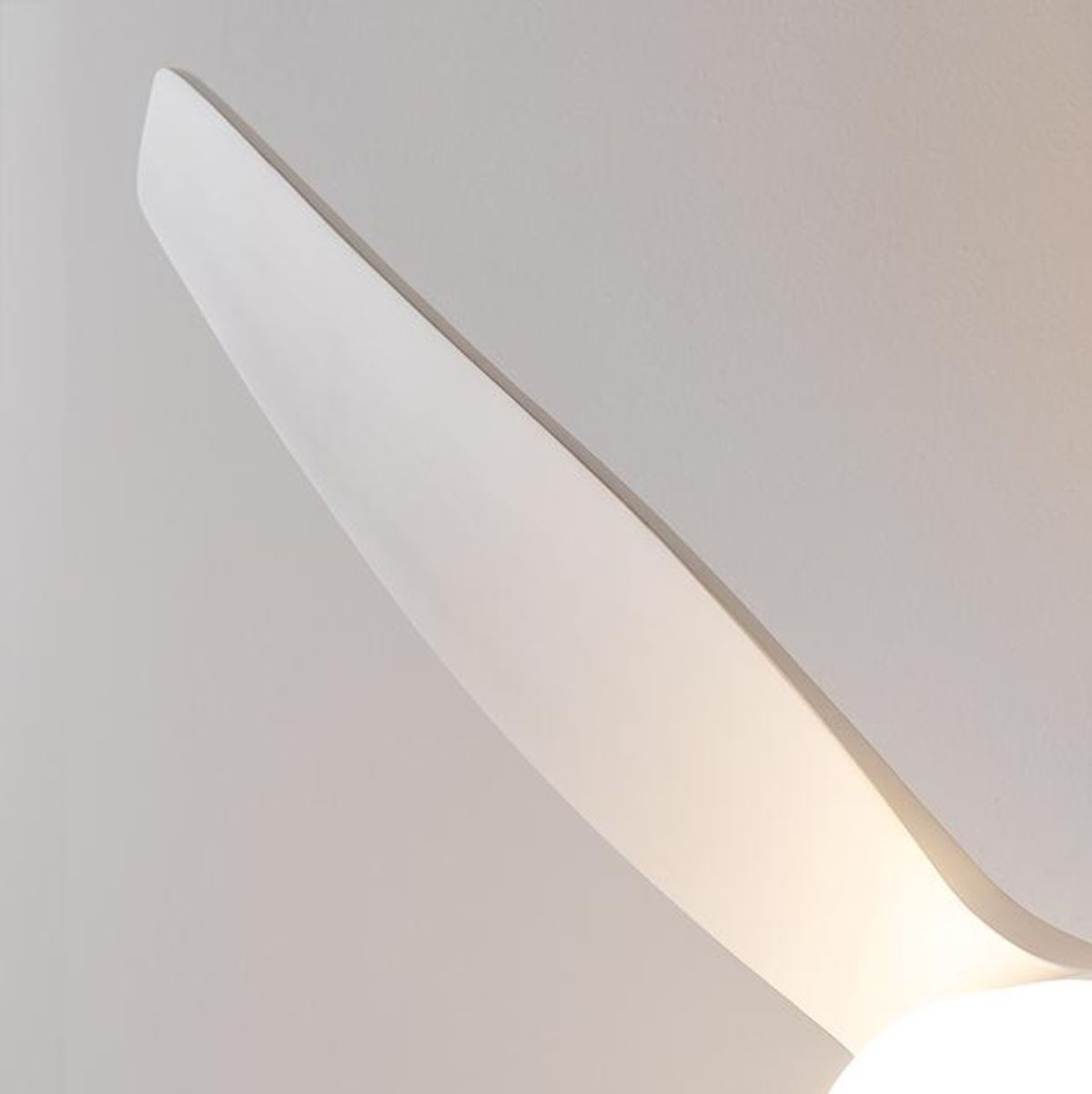 Ventilador-de-techo-Cecotec-EnergySilence-Aero-5600-Classic-40W-3-aspas-6-velocidades-blanco-Ø132-cm-aspa