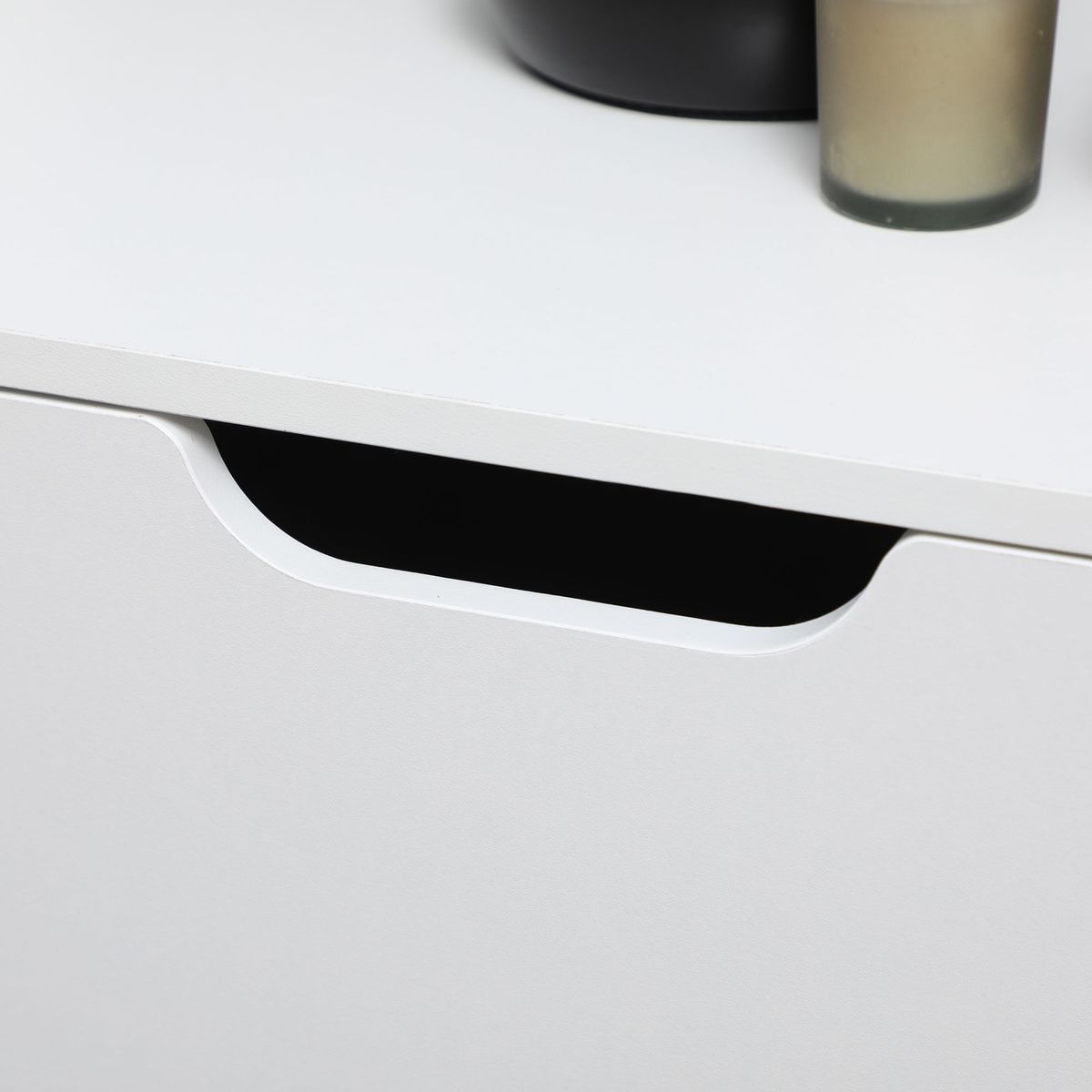 Aparador-Agosto-Homcom-2-puertas---cajon-blanco-gris-815x98x39-cm-detalle-cajones