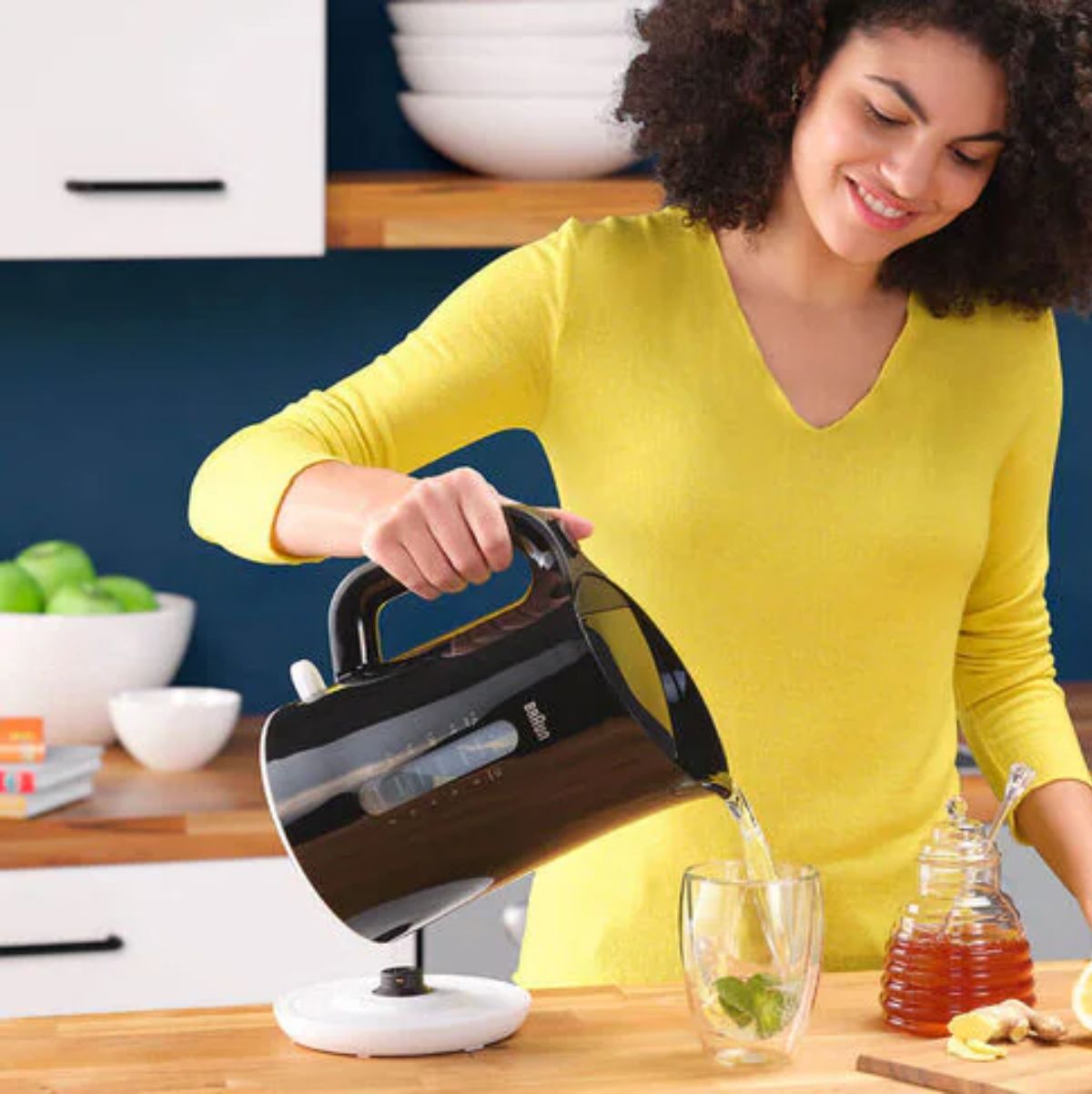 Hervidor-Braun-WK1100BK-2200W-17L-tapa-abatible-negro
