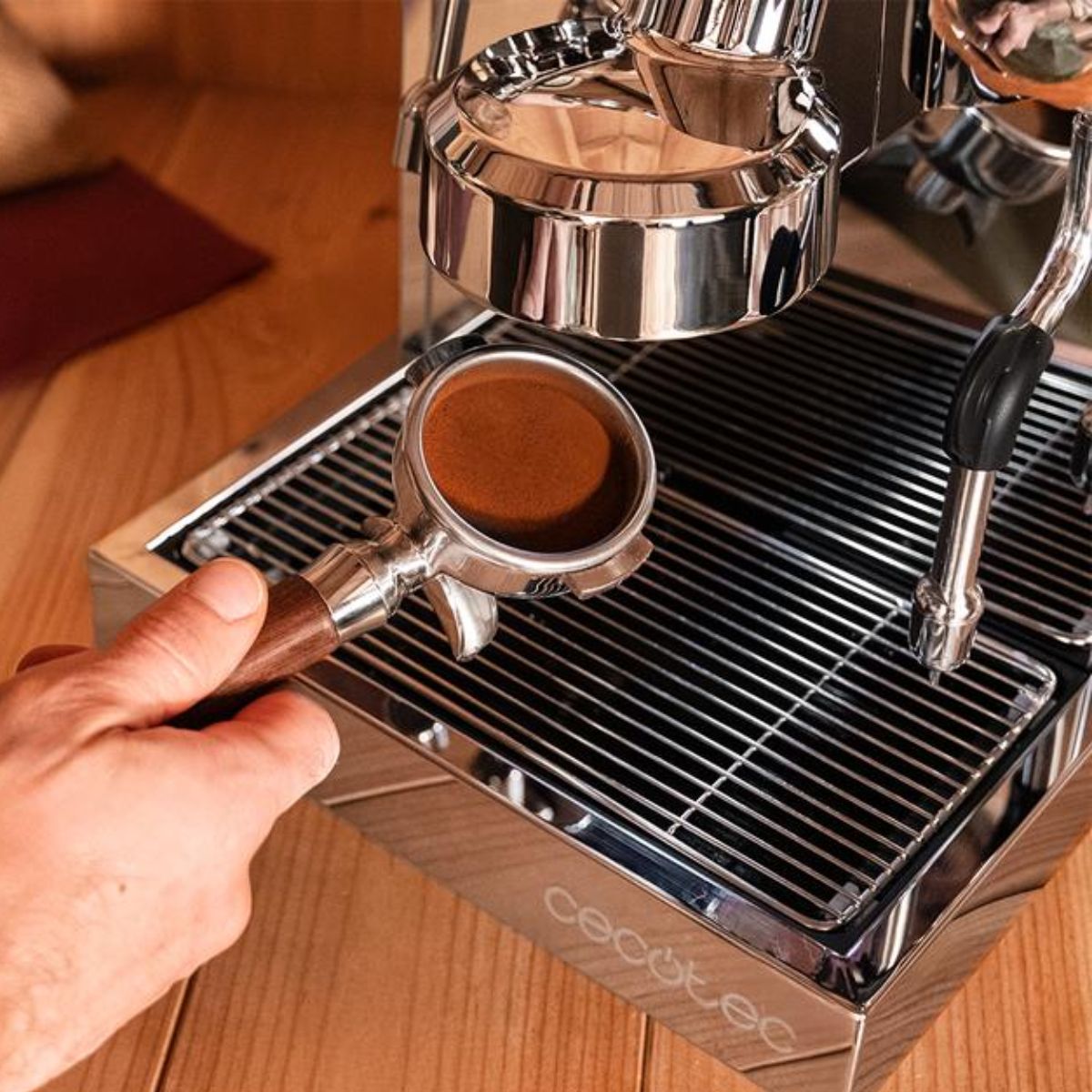 Cafetera-superautomatica-Baristeo-Classic-Cecotec-2700W-15-bar-inox