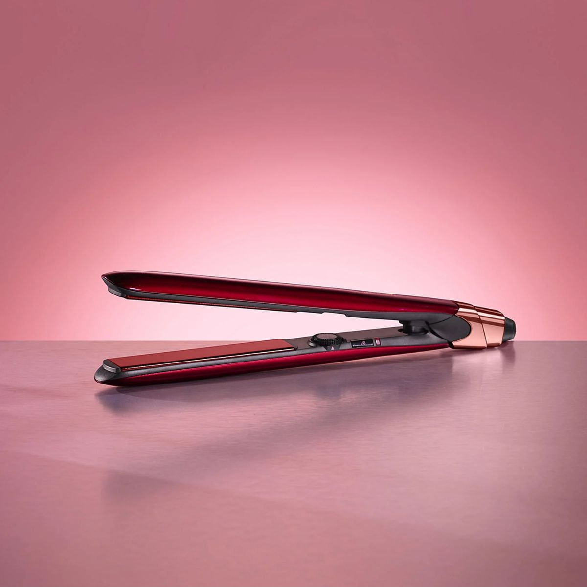 Plancha-de-pelo-BaByliss-Inspired-ST212PE-45W-13-temperaturas-rojo-ambientada