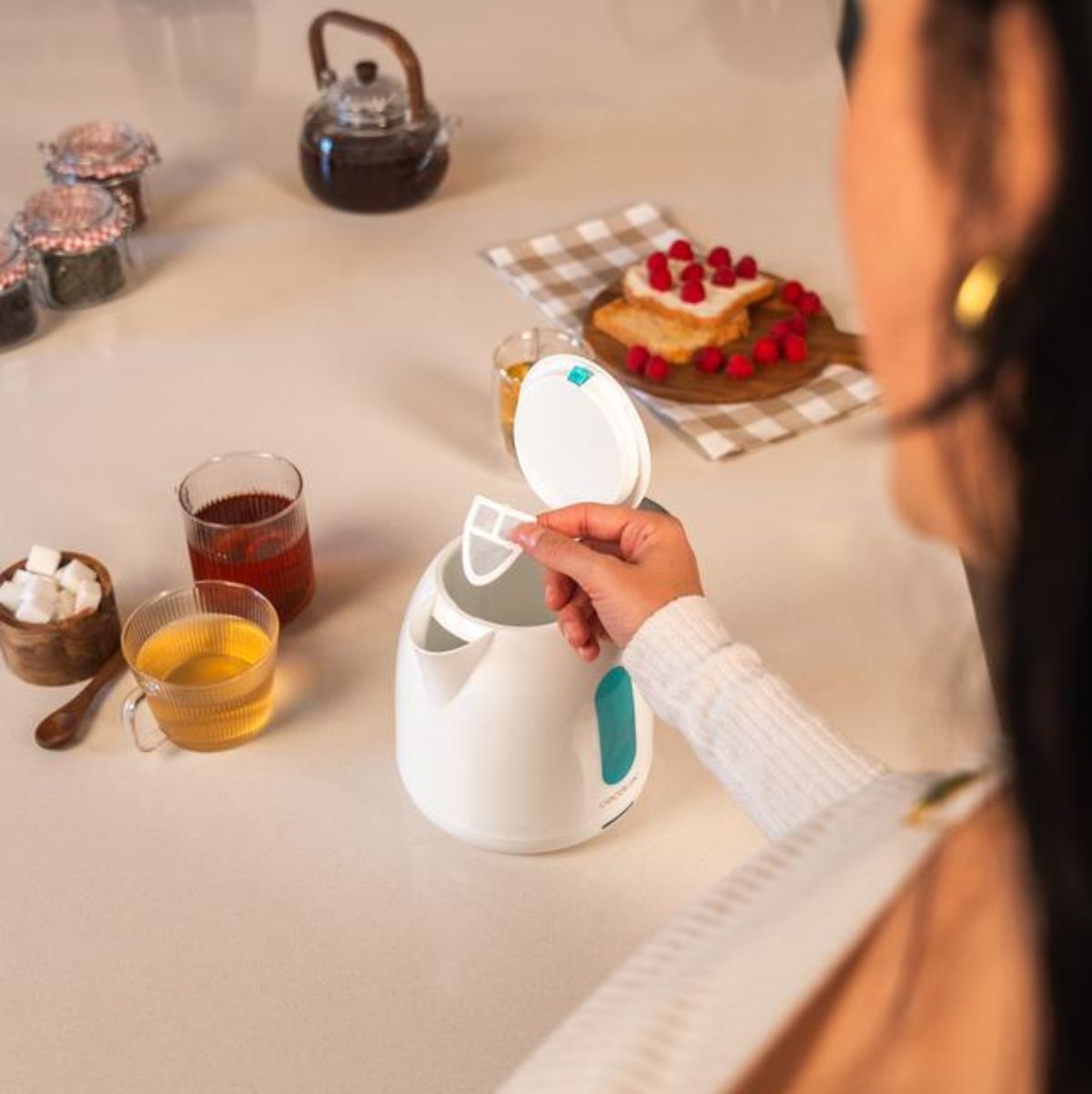 Hervidor-de-agua-Cecotec-Thermosense-140-2200W-base-con-giro-1L-blanco-