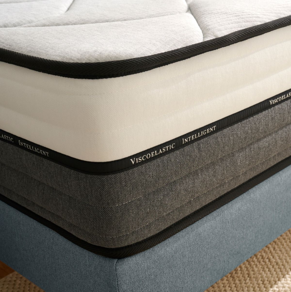 Colchon-viscoelastico-Luxury-Intelligent-nucleo-espuma-HR-gris-blanco-30-cm-detalle-colchon