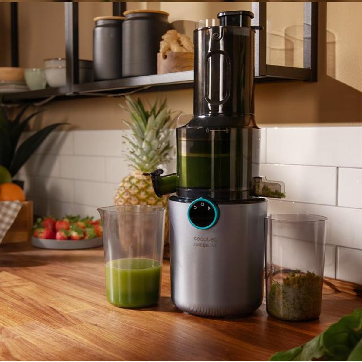 Licuadora-Cecotec-Juice-Live-1500-Slim-200W-prensa-fria-negro