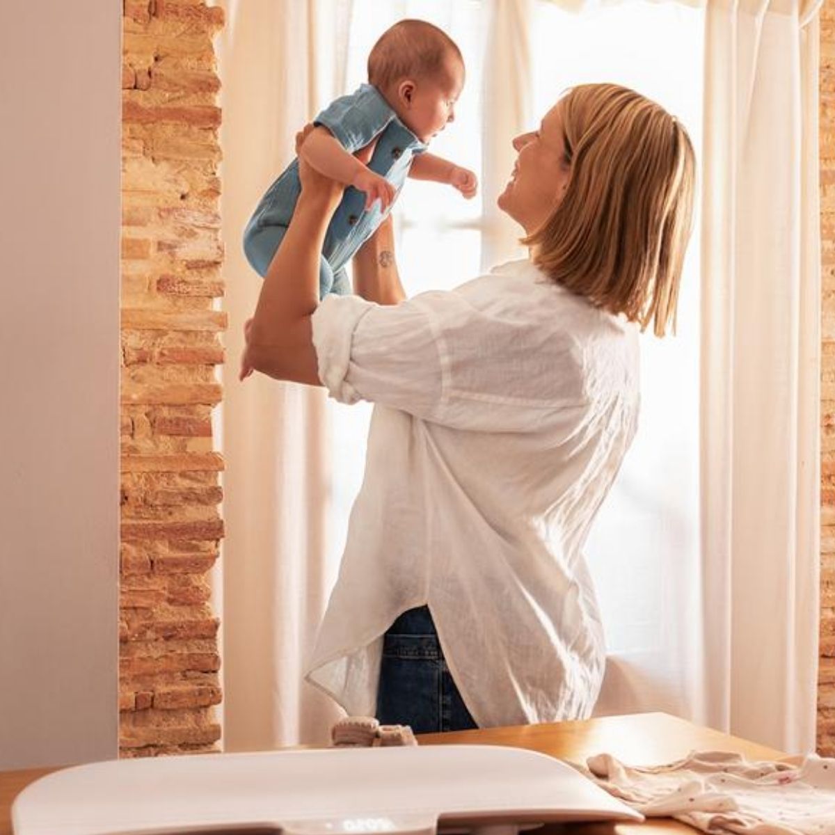 Bascula-de-bebe-Cecotec-Nana-BabyCare-SmartWeight-blanco-60x25-cm-