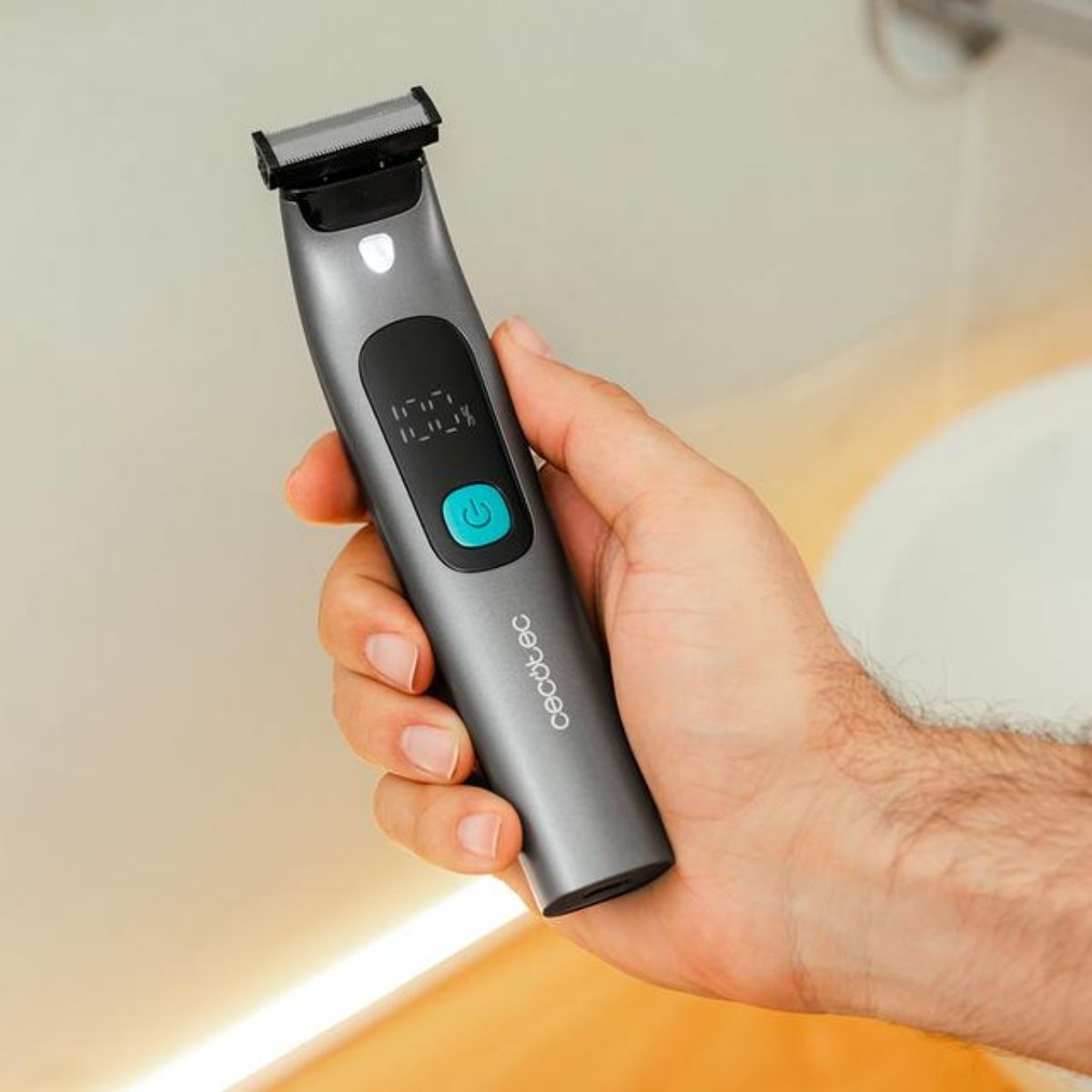 Afeitadora-Cecotec-OneShave-Screen-3-peines-ajustables-negro