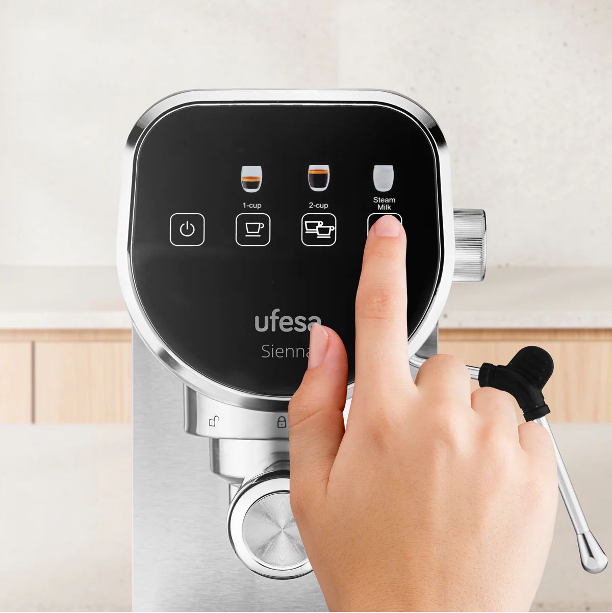 Cafetera-espresso-Ufesa-Sienna-1360W-09L-2-tazas-gris-negro-pantalla