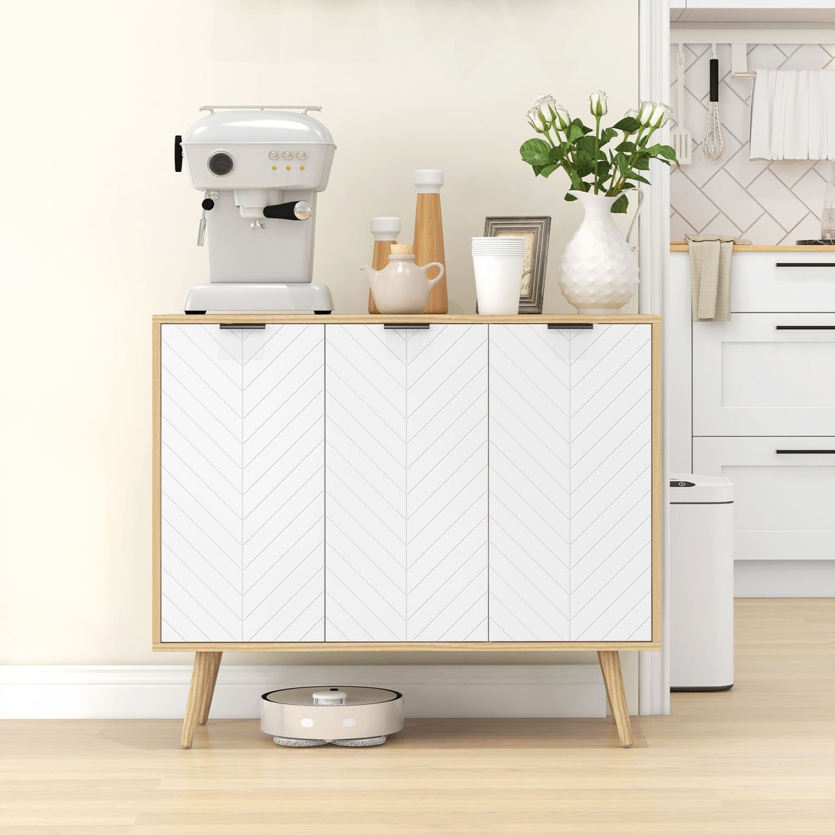 Aparador-Hogar-Homcom-3-puertas-blanco-natural-774x915x35-cm-ambientada