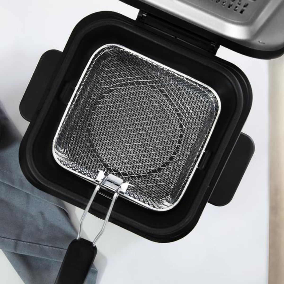 Freidora-de-aceite-Cecotec-CleanFry-Infinity-1500-900W-15L-filtro-OilCleaner-cesta