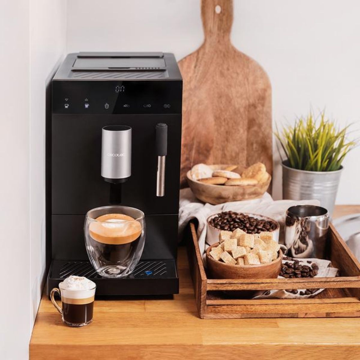 Cafetera-super-automatica-Cecotec-Cremmaet-Commpact-Steam-vaporizador-orientable-11L-negro-ambientada