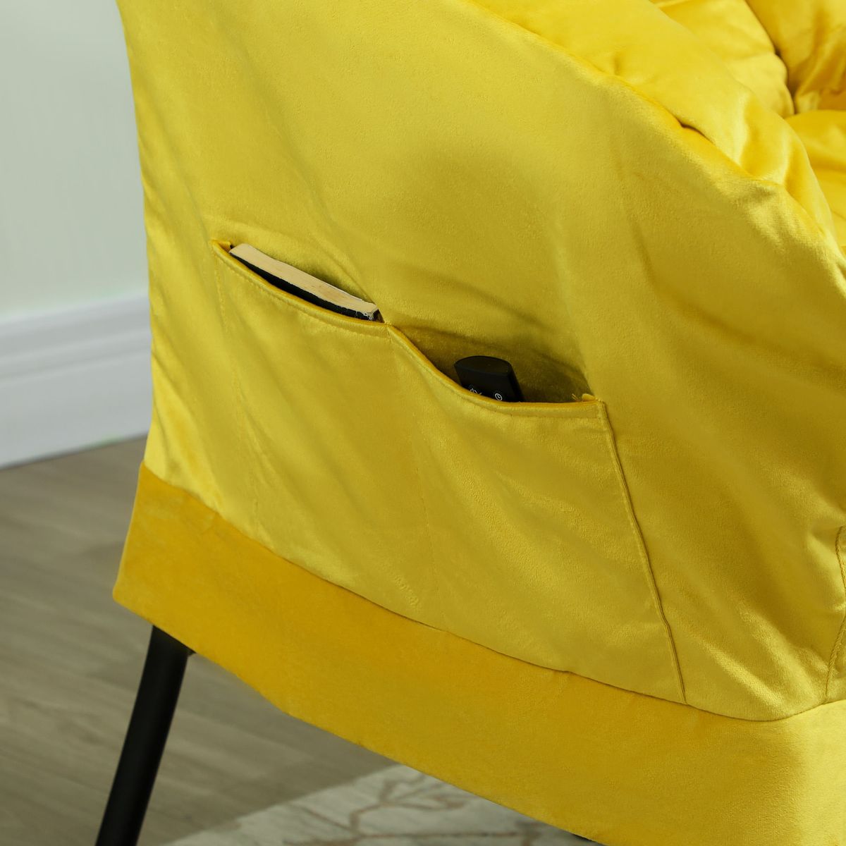Butaca-Nube-Homcom-con-reposapies-amarillo-100x80x78-cm-detalle