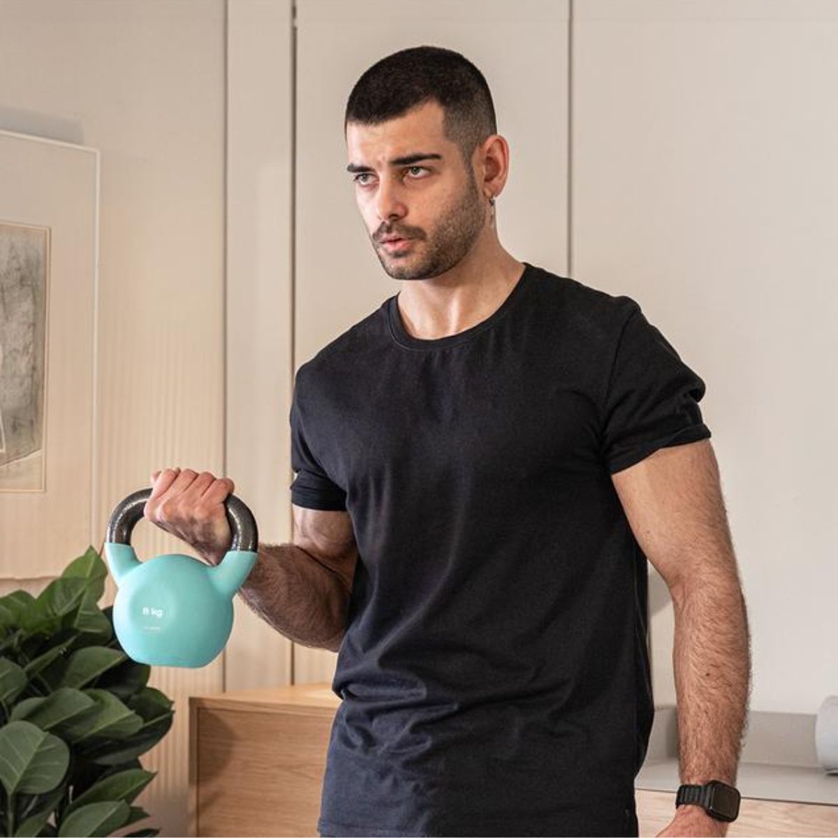 Pesa-rusa-Cecotec-Drumfit-Kettlebell-8000-Neo-8kg-ergonomica-azul