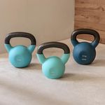 Pesa-rusa-Cecotec-Drumfit-Kettlebell-8000-Neo-8kg-ergonomica-azul