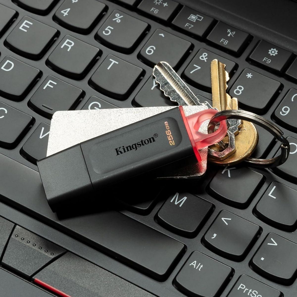 Pendrive-Kingston-DataTraveler-Exodia-para-transporte