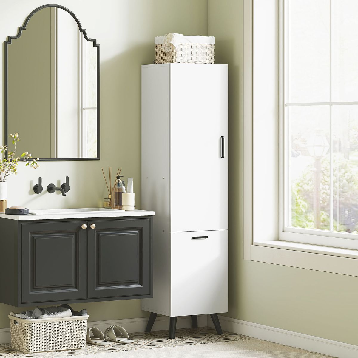 Armario-alto-de-baño-Elite-Homcom-2-puertas-blanco-144x35x315-cm